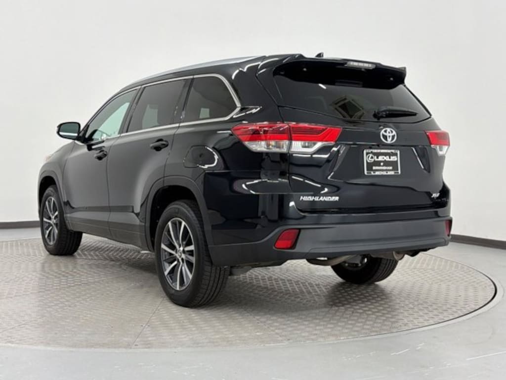Used 2017 Toyota Highlander XLE SUV