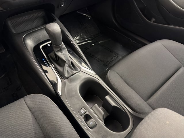 2025 Toyota Corolla LE - Photo 16