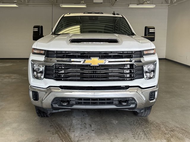 2024 Chevrolet Silverado 3500HD LT photo 3