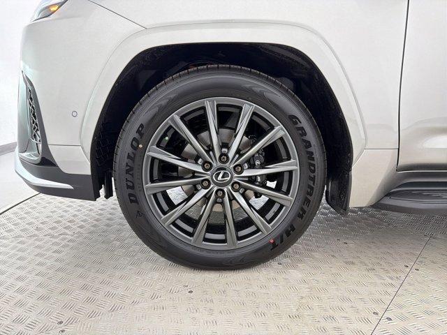 2026 Lexus LX 700h F-Sport - Photo 11
