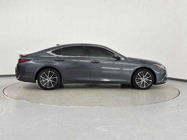2023 LEXUS ES 300h ES 300h Luxury photo 3