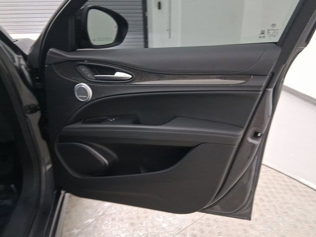 2023 Alfa Romeo Stelvio Quadrifoglio - Photo 36