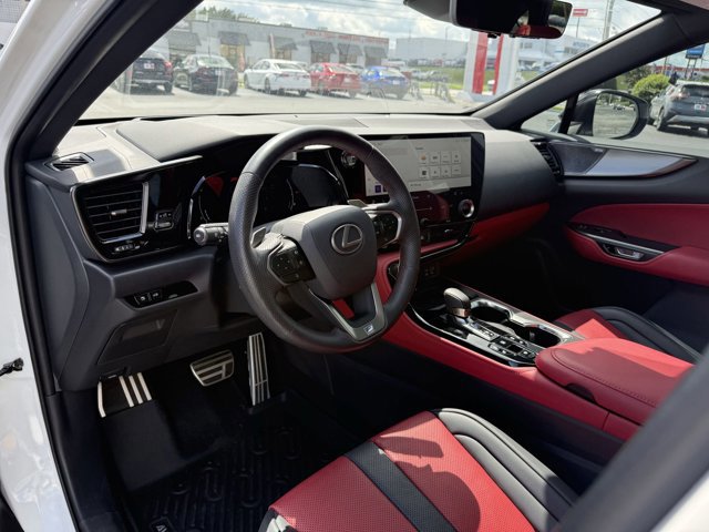 2024 Lexus NX 350 F SPORT Handling photo 4