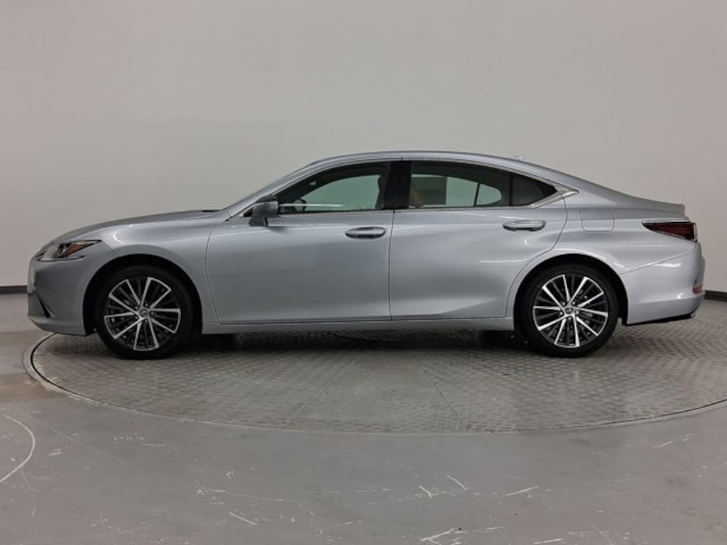 New 2025 Lexus ES 350 4-DOOR SEDAN