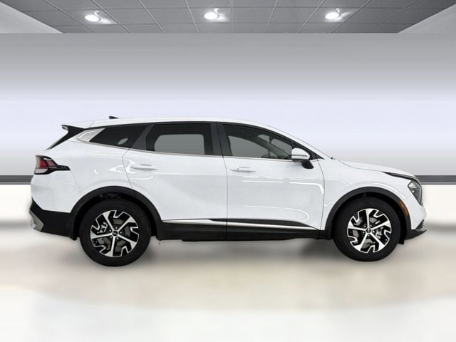 2023 Kia Sportage EX photo 3