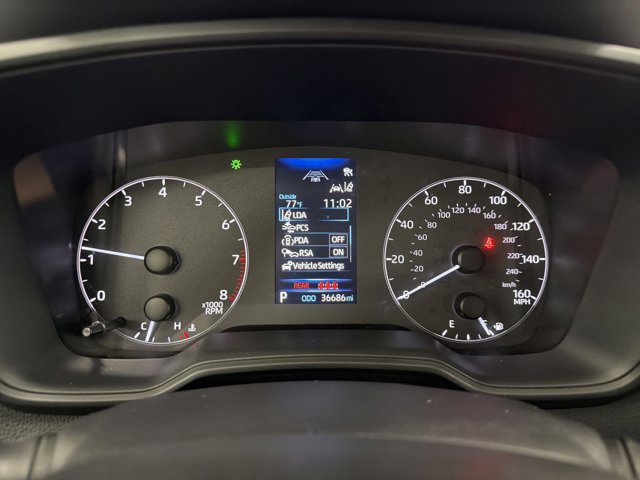 2025 Toyota Corolla LE - Photo 18