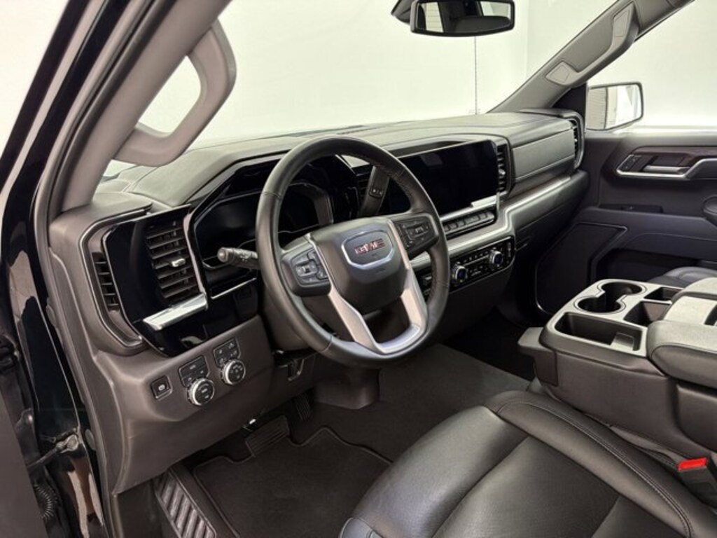 Used 2025 GMC Sierra 1500 SLT Truck Crew Cab