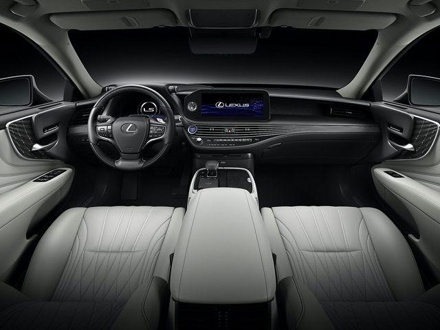 Lexus LS interior