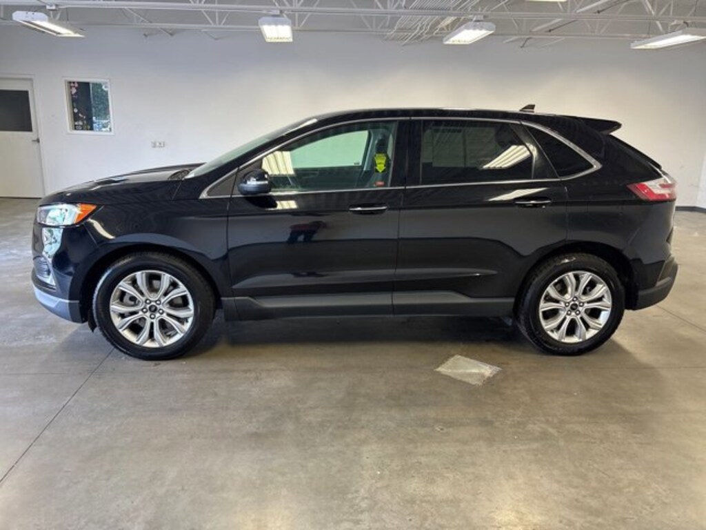 Used 2024 Ford Edge Titanium SUV