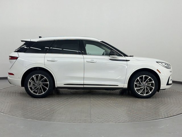 Corsair Grand Touring SUV