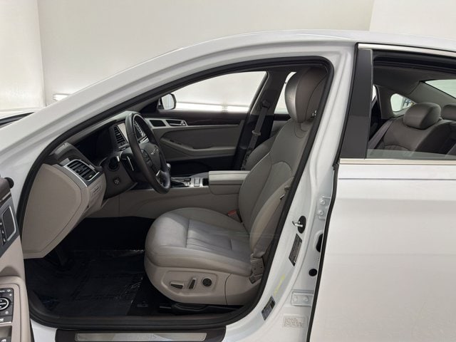 G80 3.8L Sedan