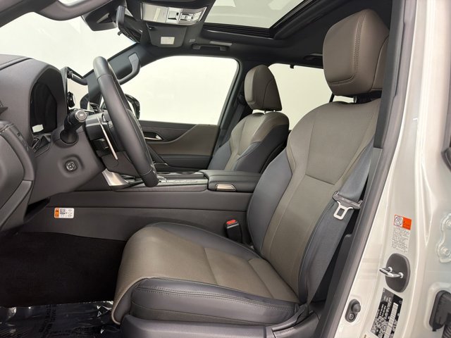LX 700h LX 700h Overtrail SUV