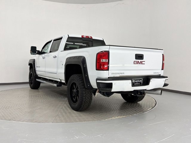2019 GMC Sierra 2500HD Denali photo 3