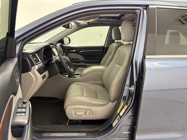 2015 Toyota Highlander Limited photo 4