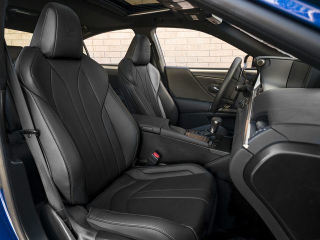 Lexus ES interior