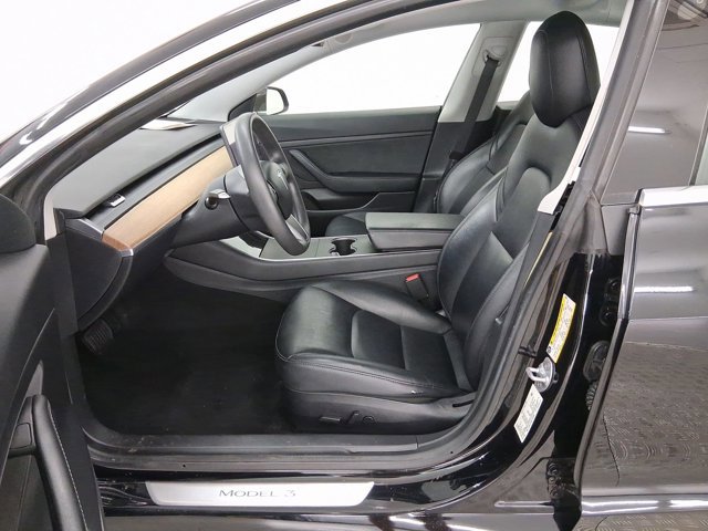 2020 Tesla Model 3 Standard Range photo 3
