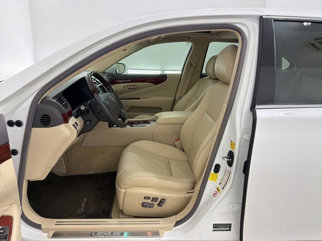 2012 LEXUS LS 460 L photo 4