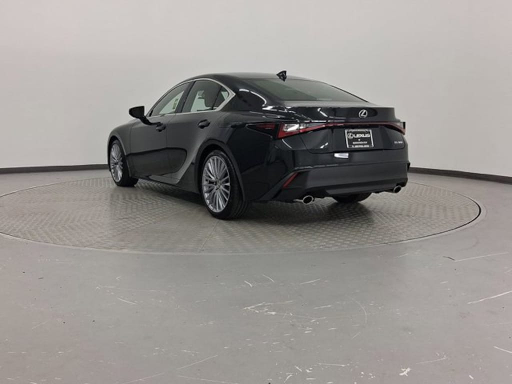 New 2025 Lexus IS 300 4-DOOR SEDAN