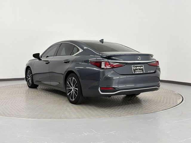 2023 LEXUS ES 300h ES 300h Luxury photo 2