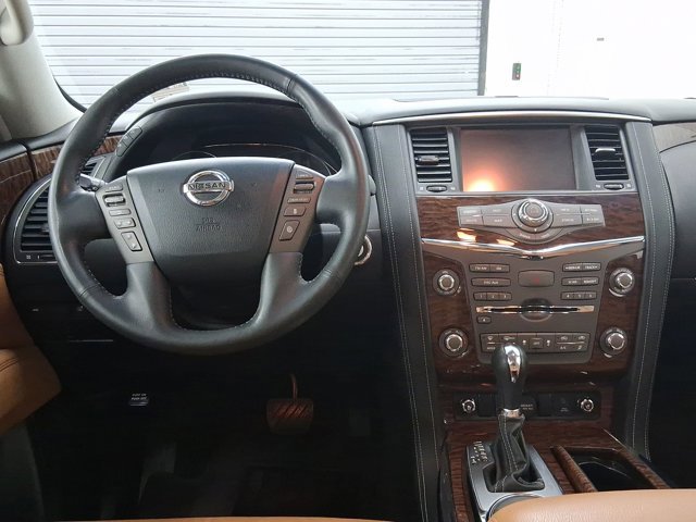 2017 Nissan Armada Platinum photo 3