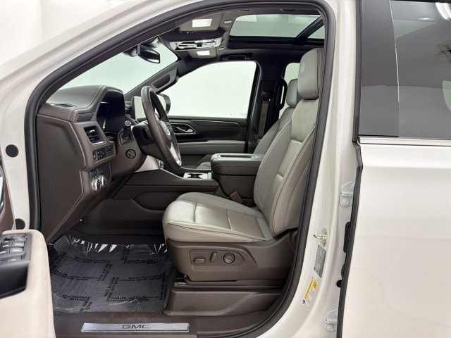 2024 GMC Yukon XL SLT photo 4