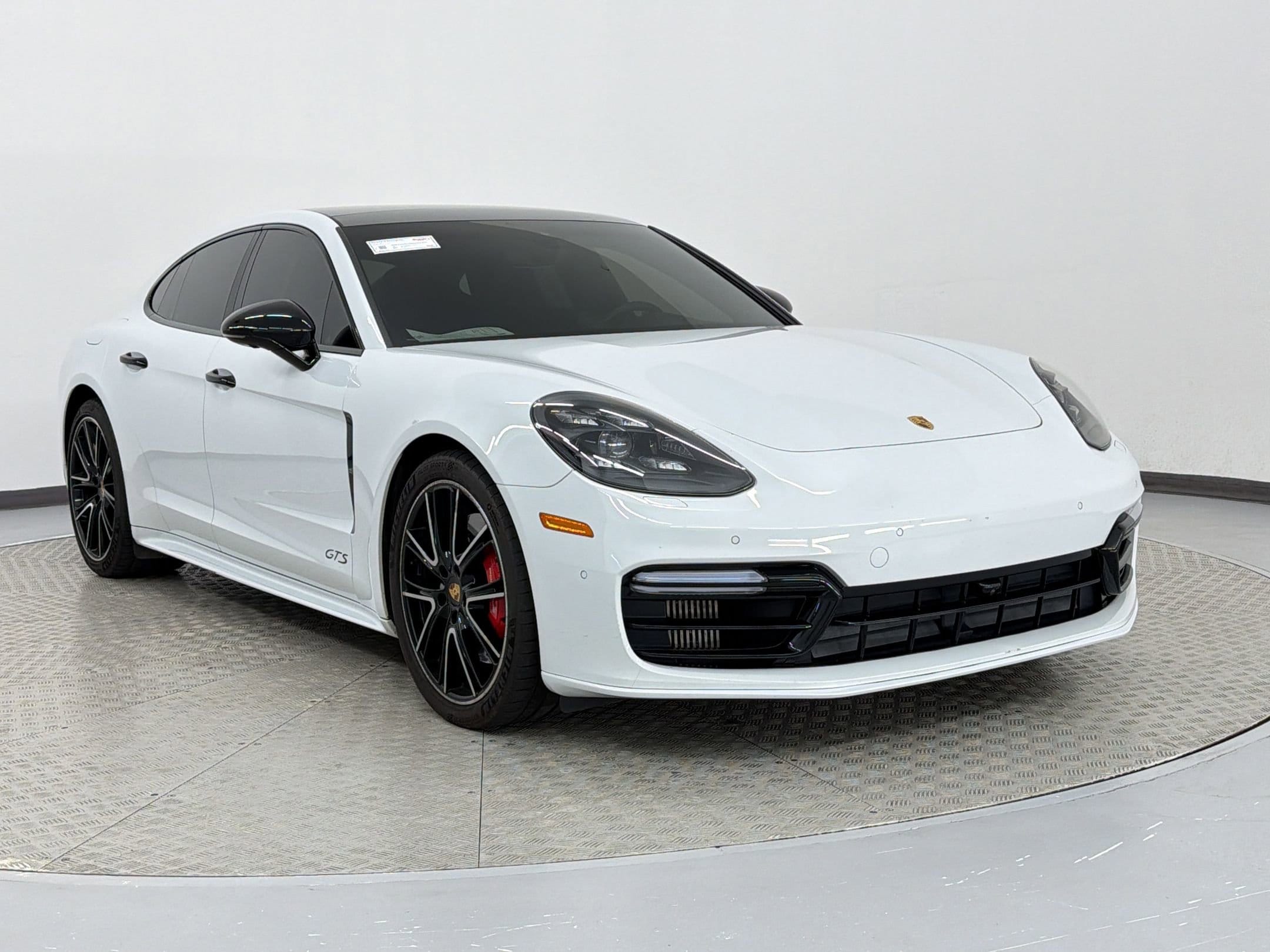 Panamera GTS Sedan