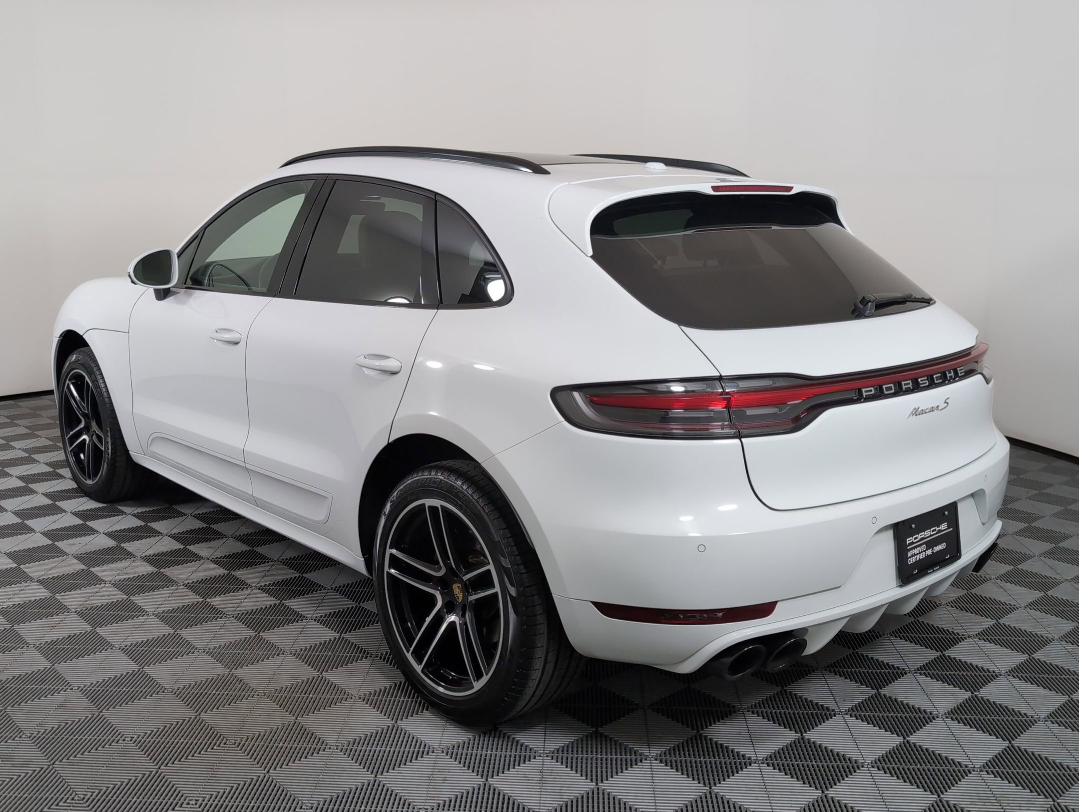 2021 Porsche Macan S photo 3