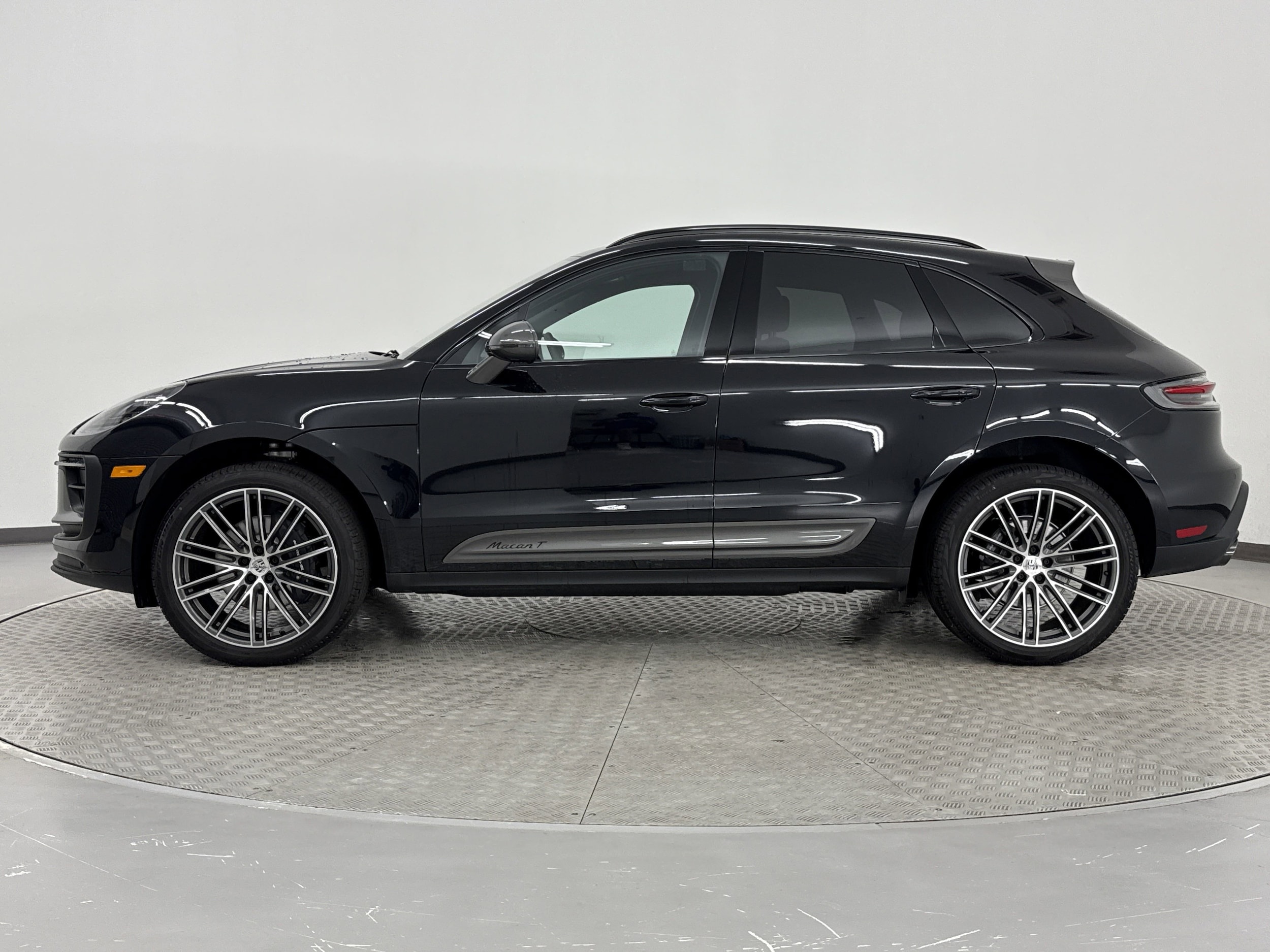 Used 2025 Porsche Macan T with VIN WP1AA2A54SLB08368 for sale in Irondale, AL