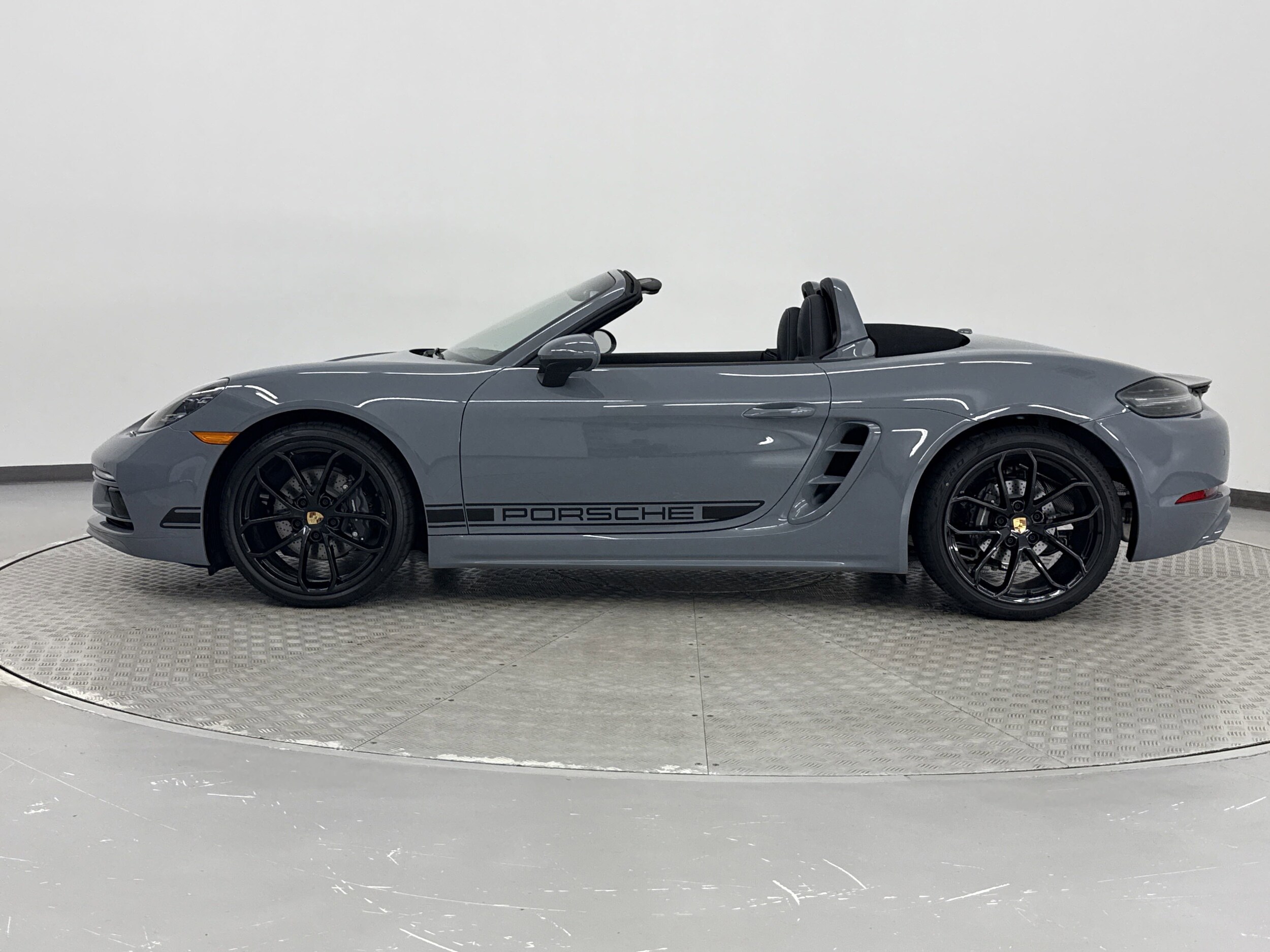 2025 Porsche Boxster Base photo 2