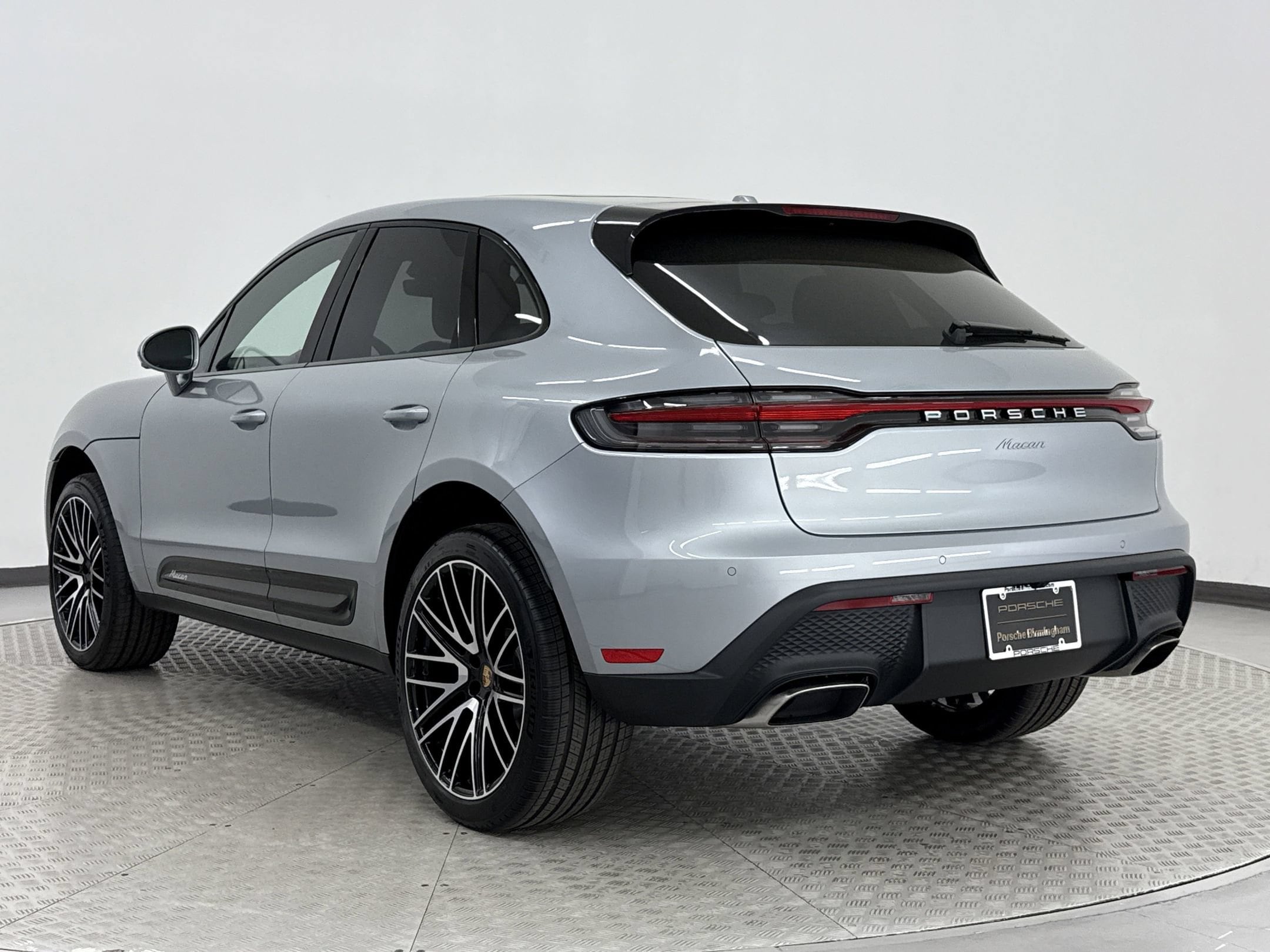 Macan SUV