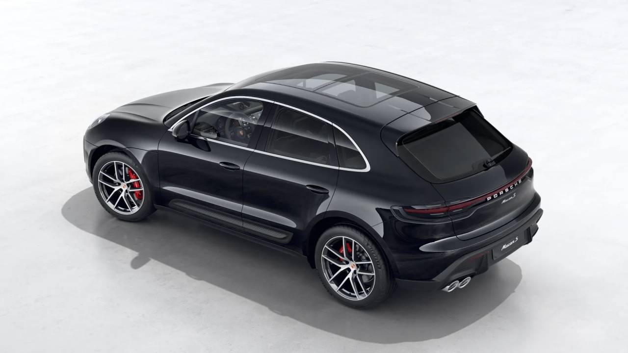 2026 Porsche Macan S photo 2