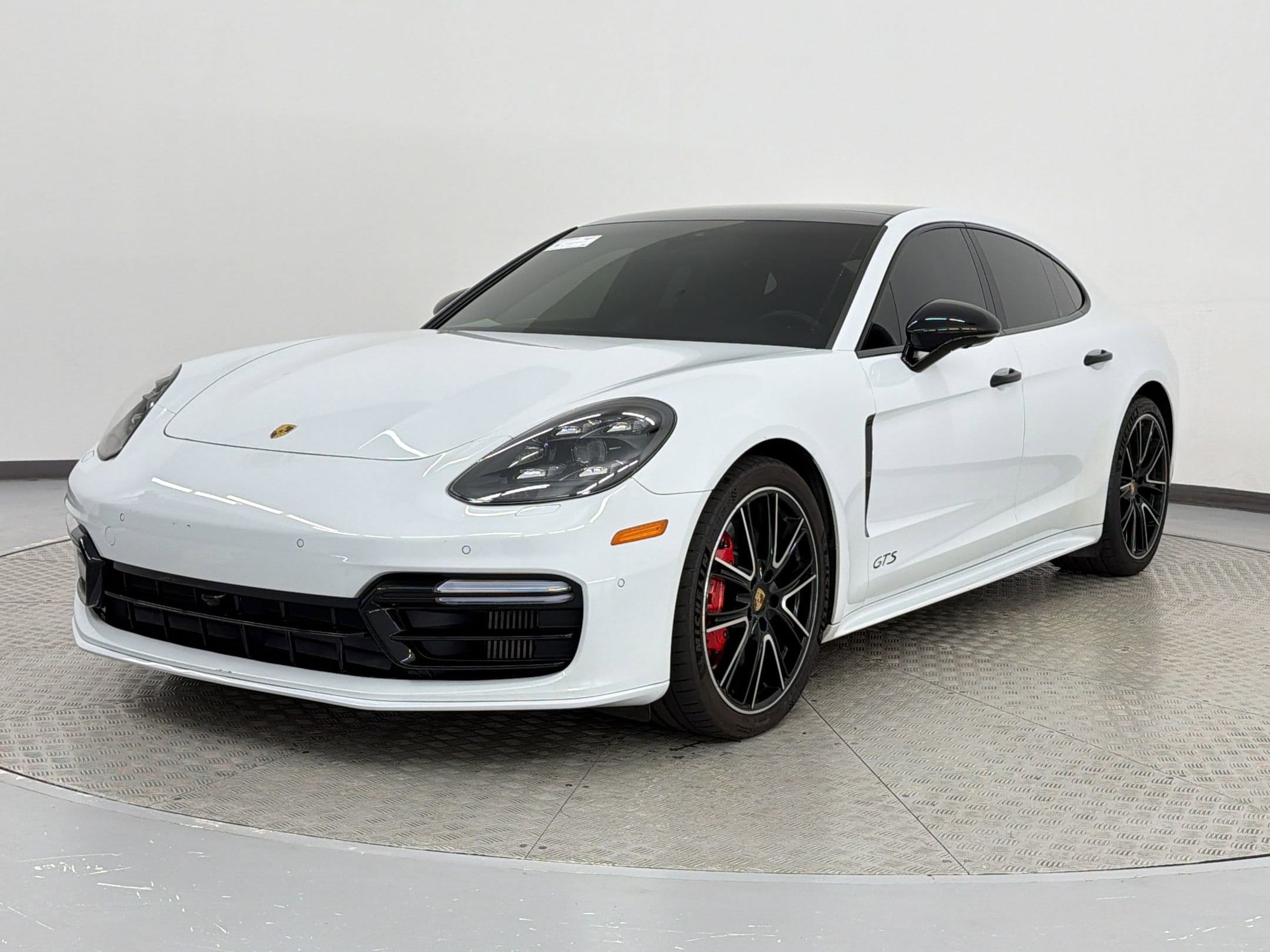 Panamera GTS Sedan