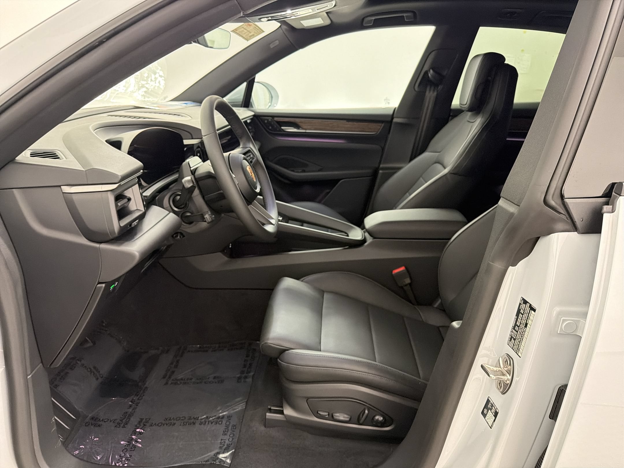 Macan Base SUV