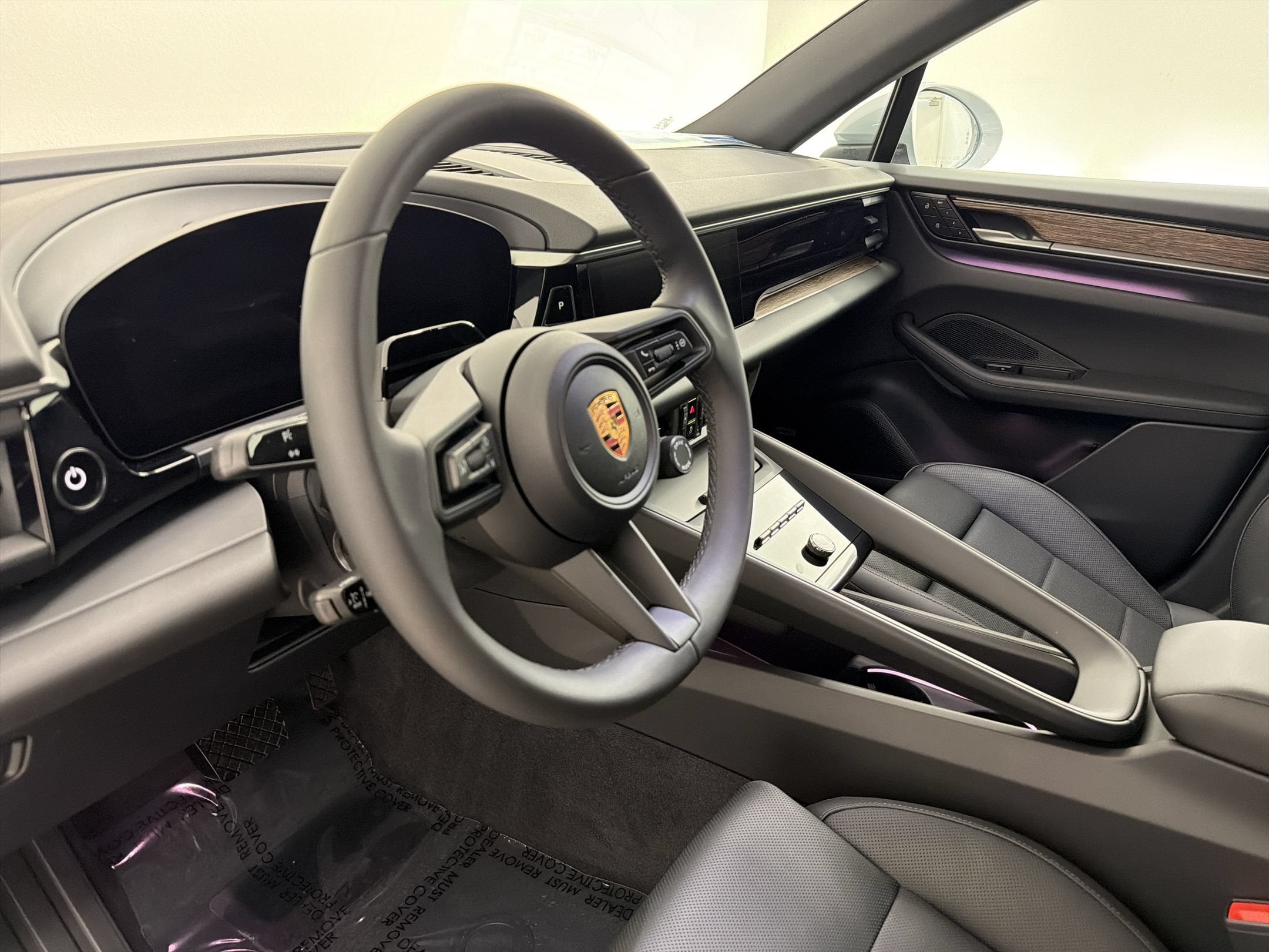 Macan Base SUV