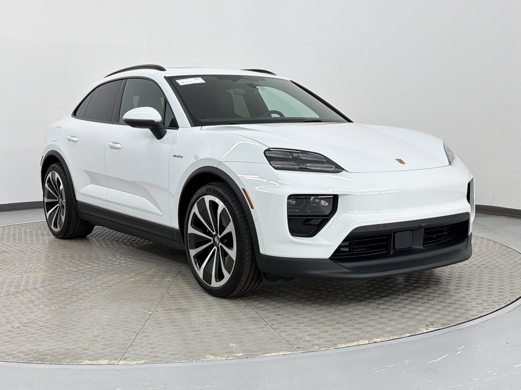 Macan 4 SUV