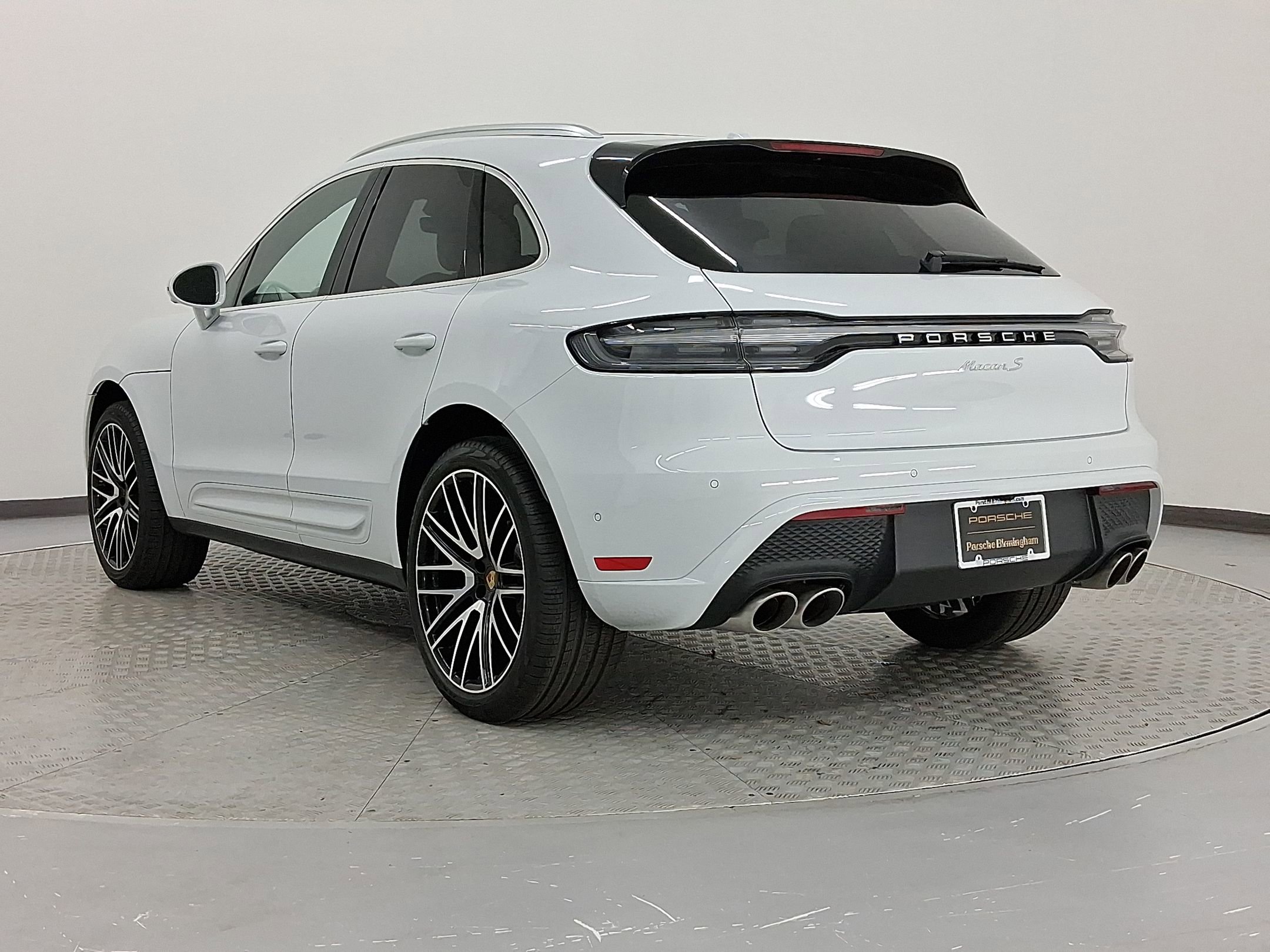 2026 Porsche Macan S photo 3
