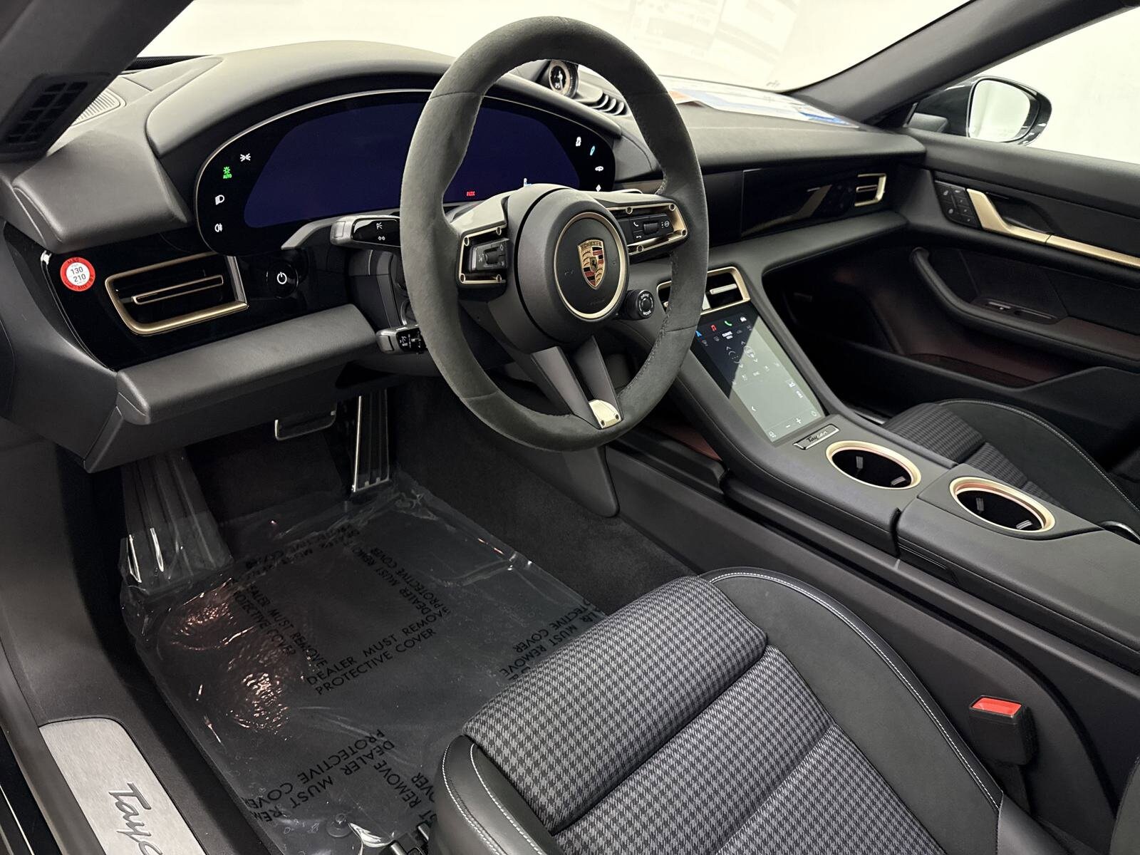 2025 Porsche Taycan 4S photo 4