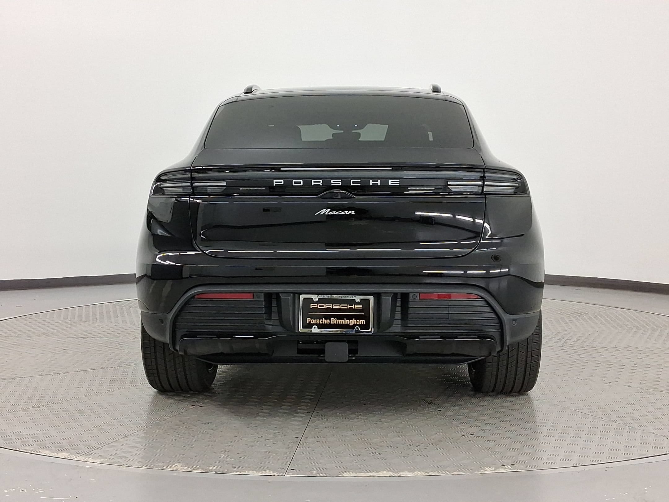 Macan SUV