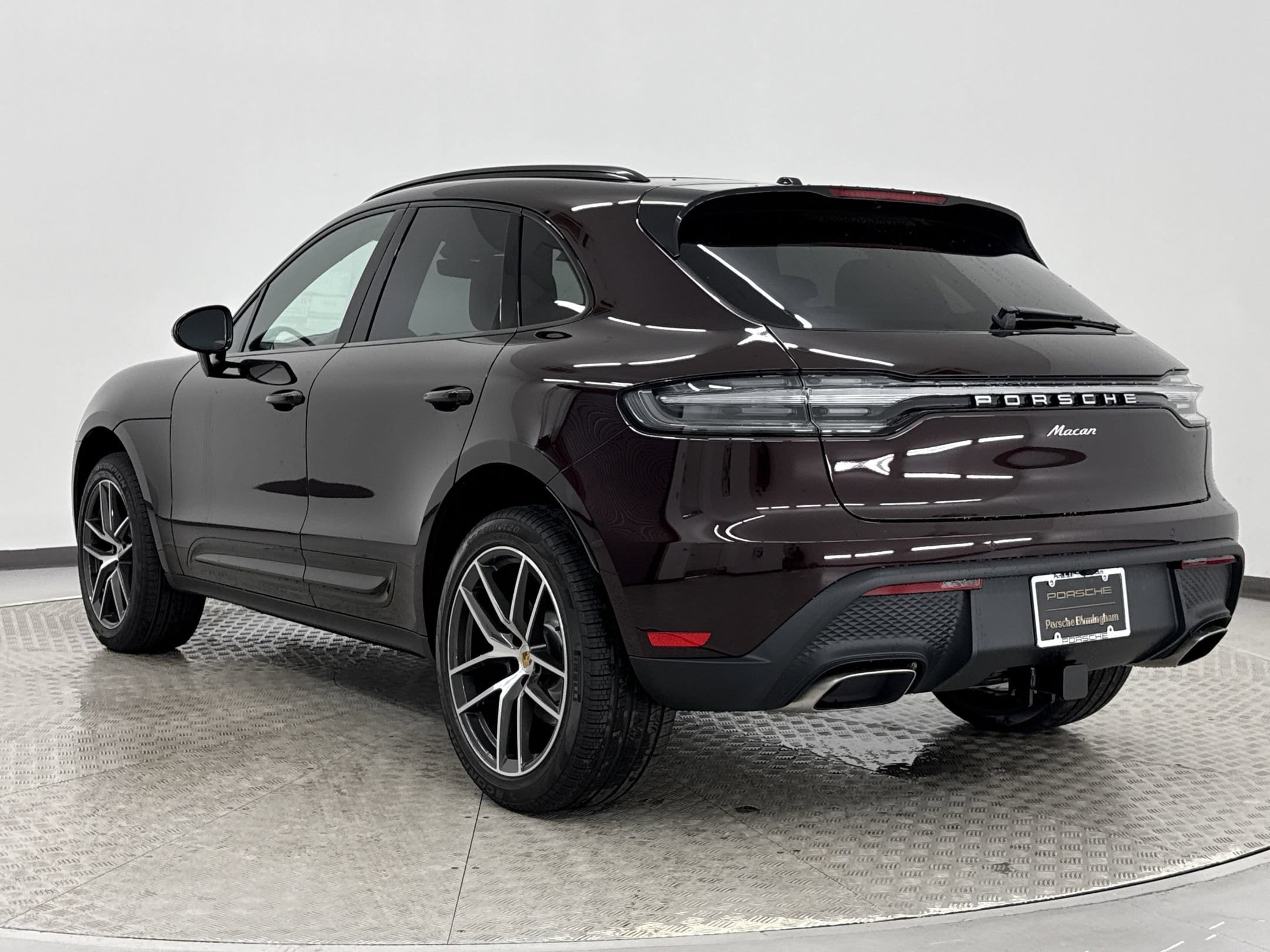 Macan T SUV
