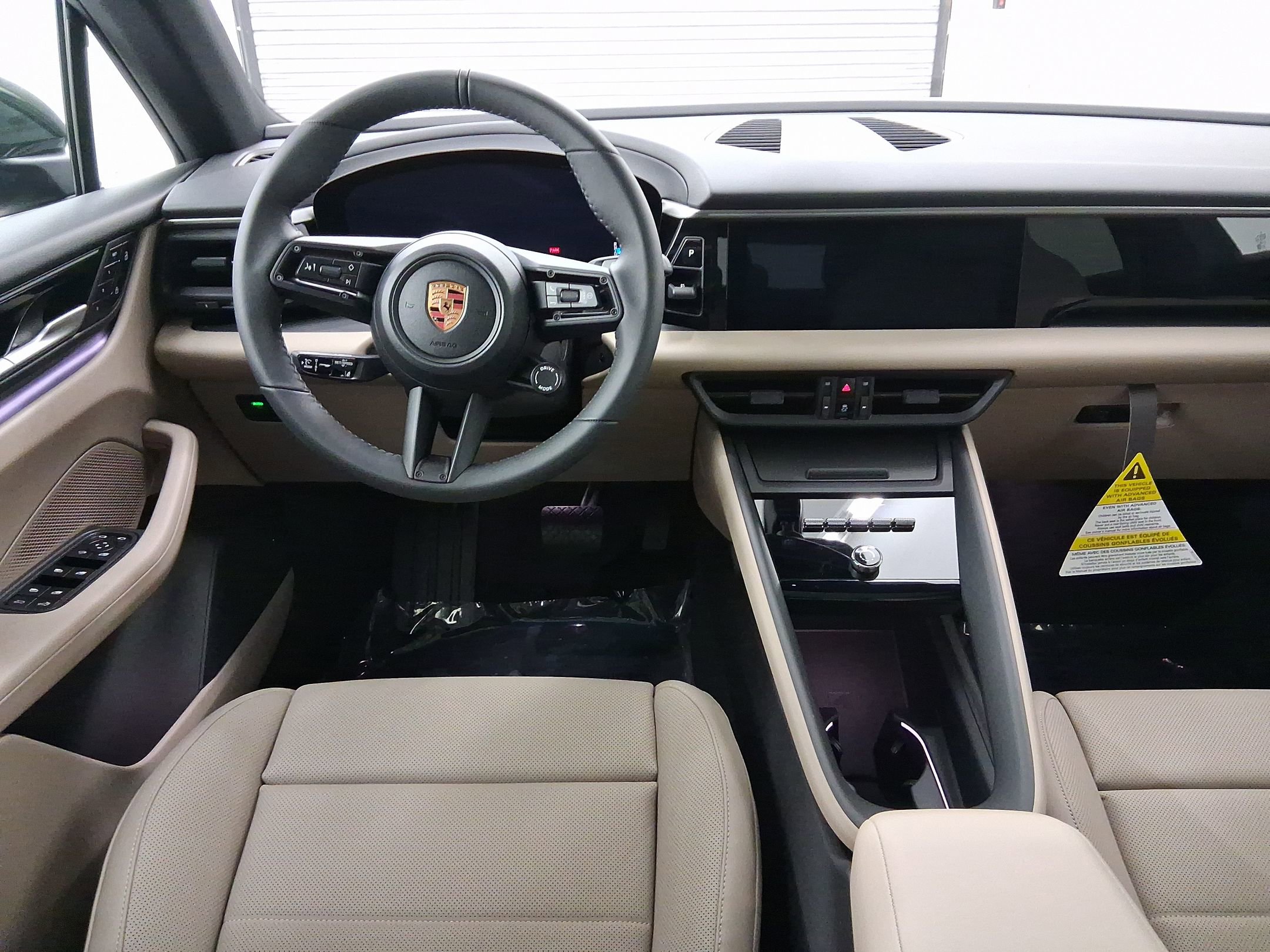 2026 Porsche Macan T photo 4