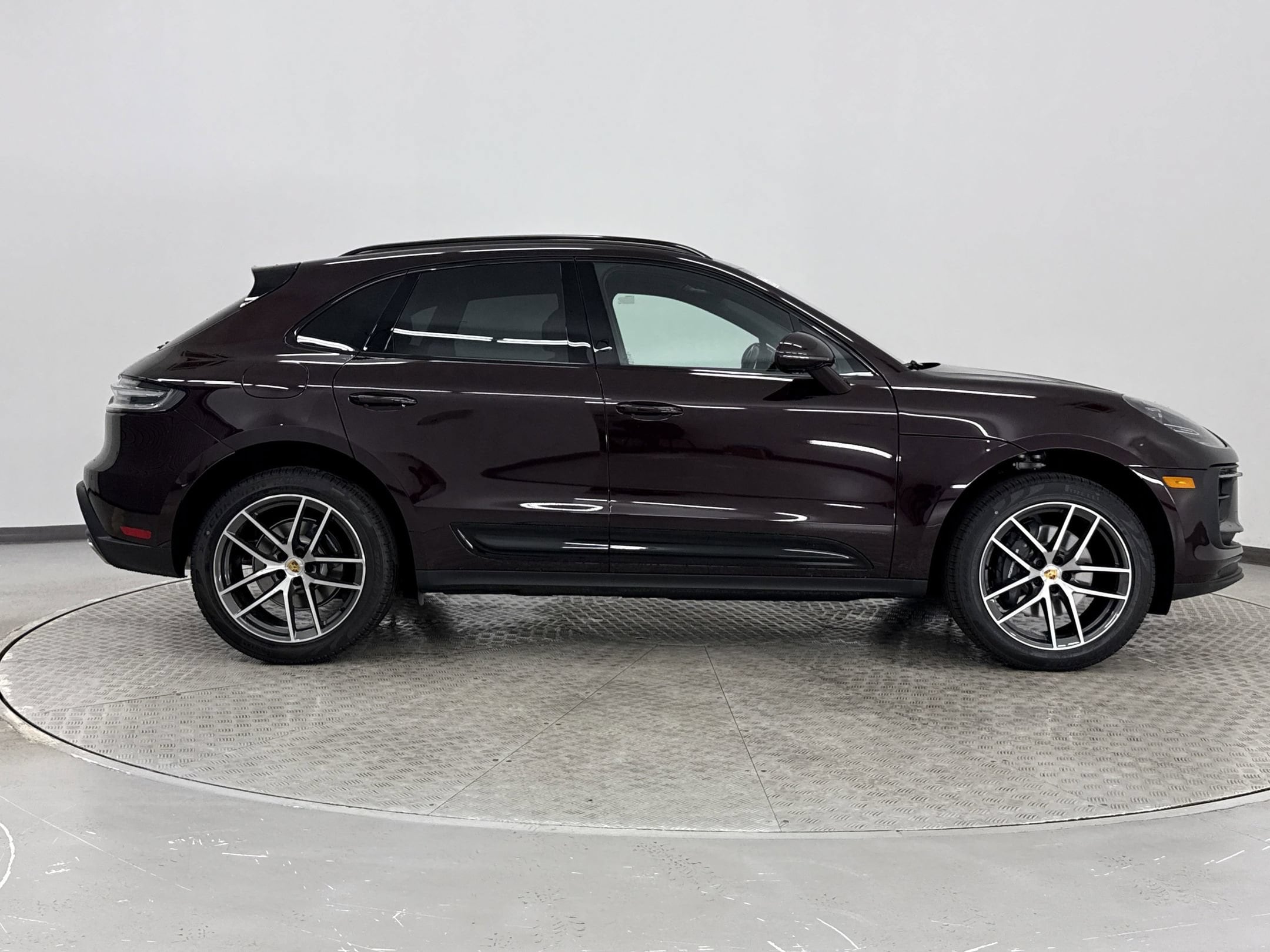 Macan T SUV