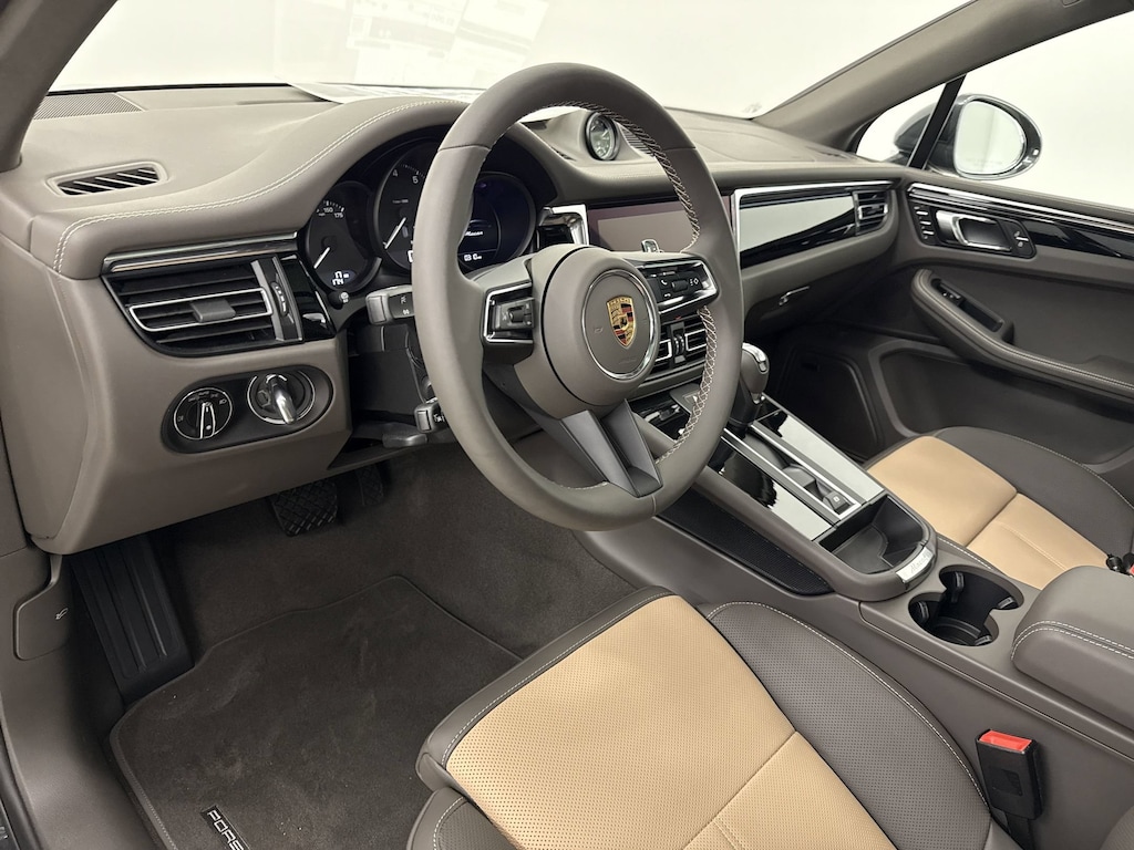 Used 2025 Porsche Macan SUV