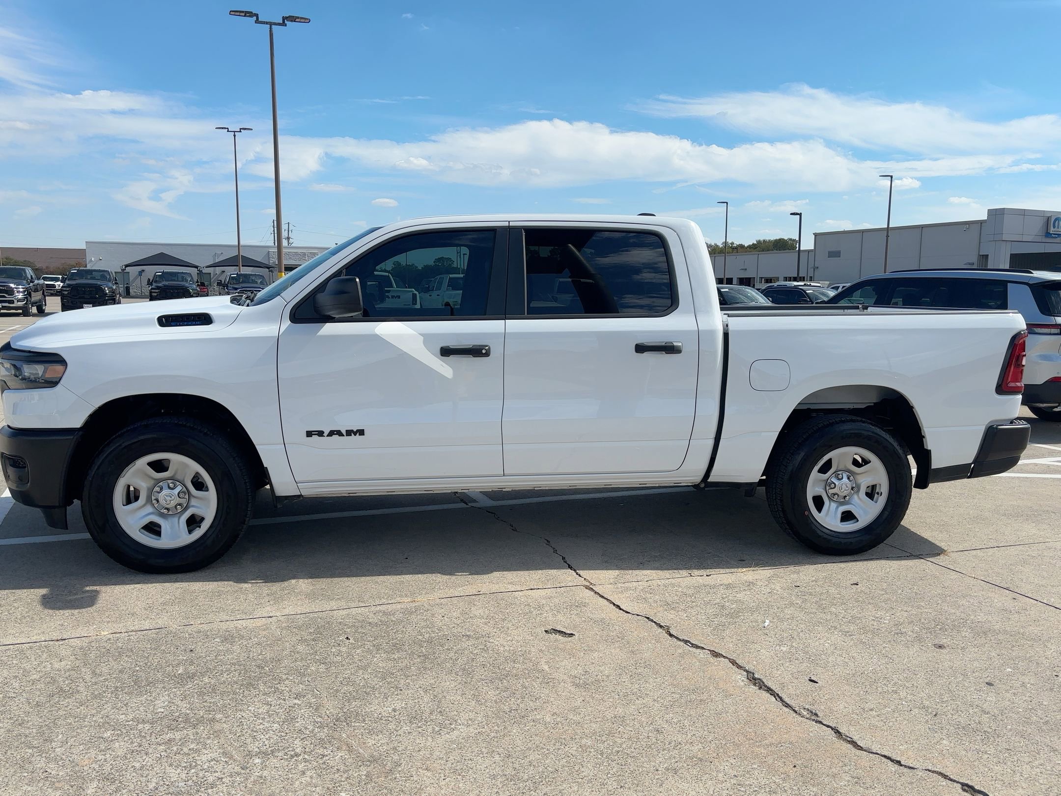 2025 Ram 1500 Tradesman photo 2