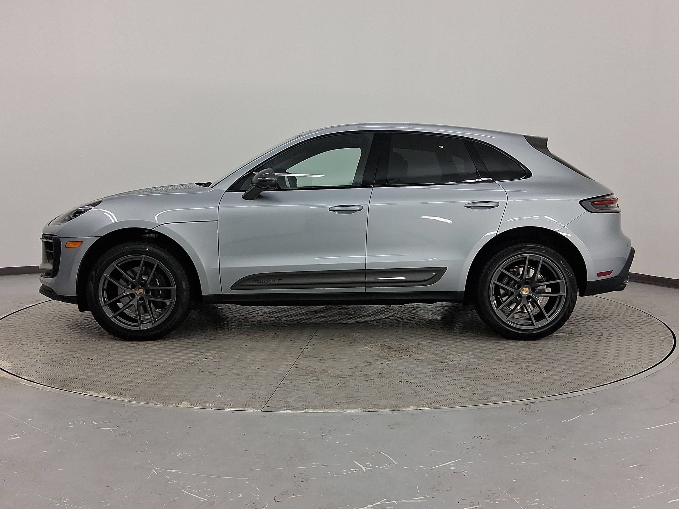Macan T SUV