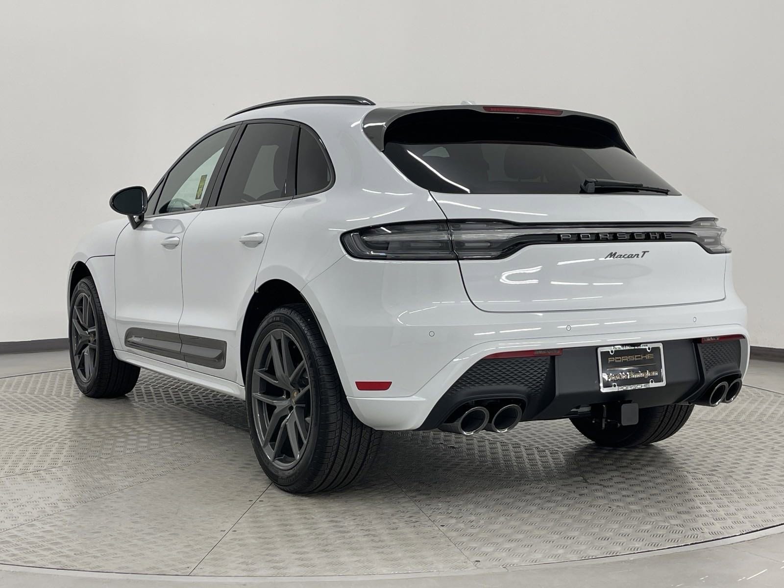 Certified 2025 Porsche Macan T with VIN WP1AA2A59SLB01352 for sale in Irondale, AL