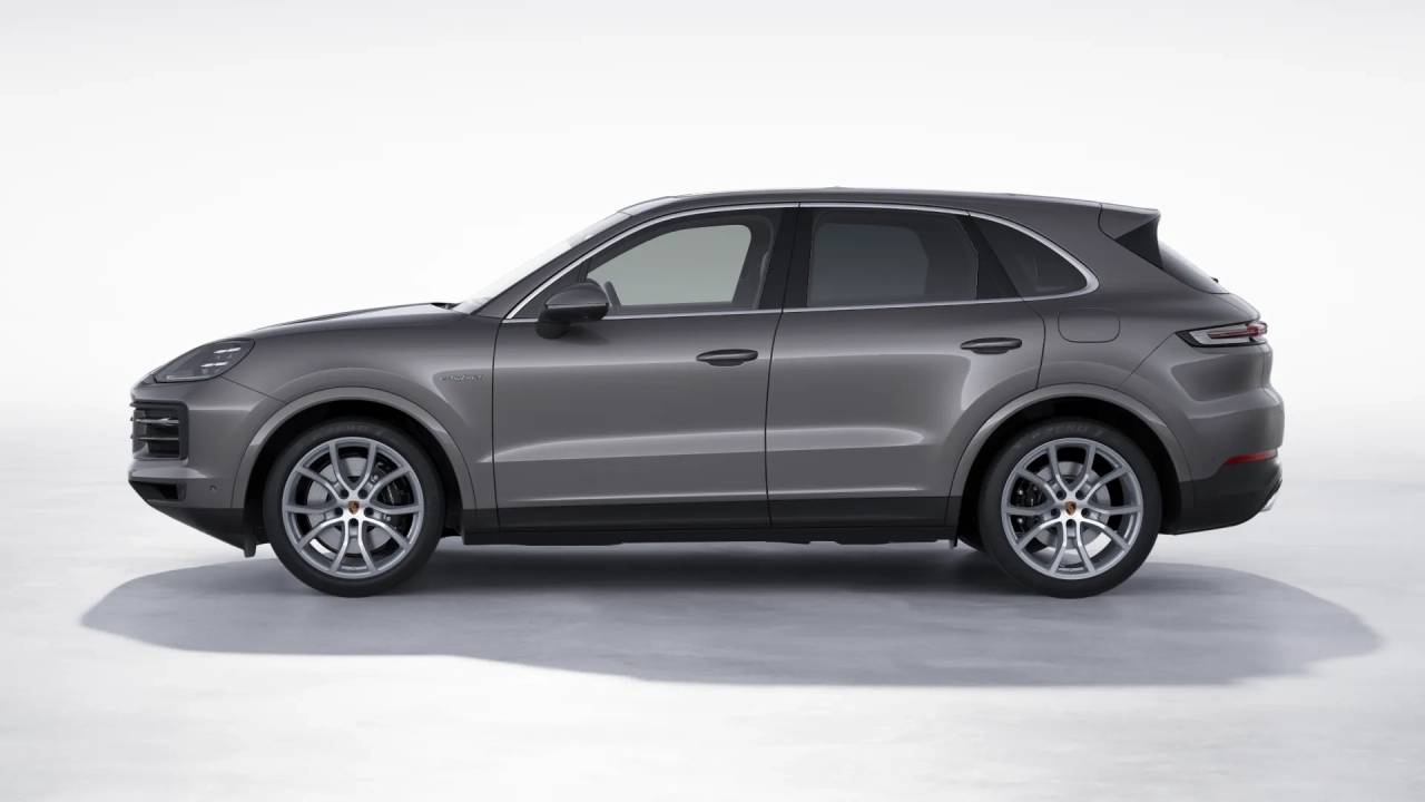 2026 Porsche Cayenne E-Hybrid photo 2