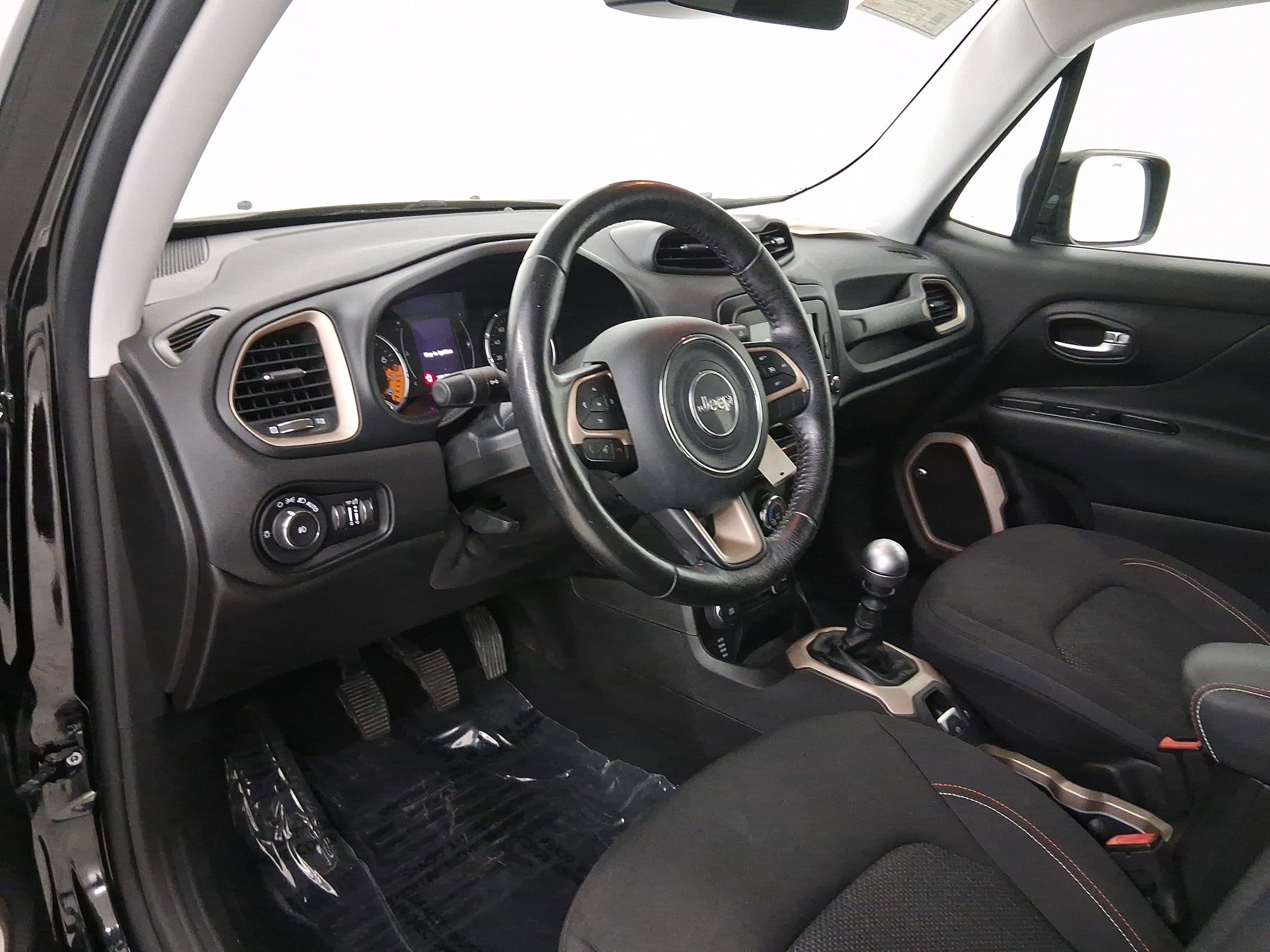 2016 Jeep Renegade Latitude photo 3