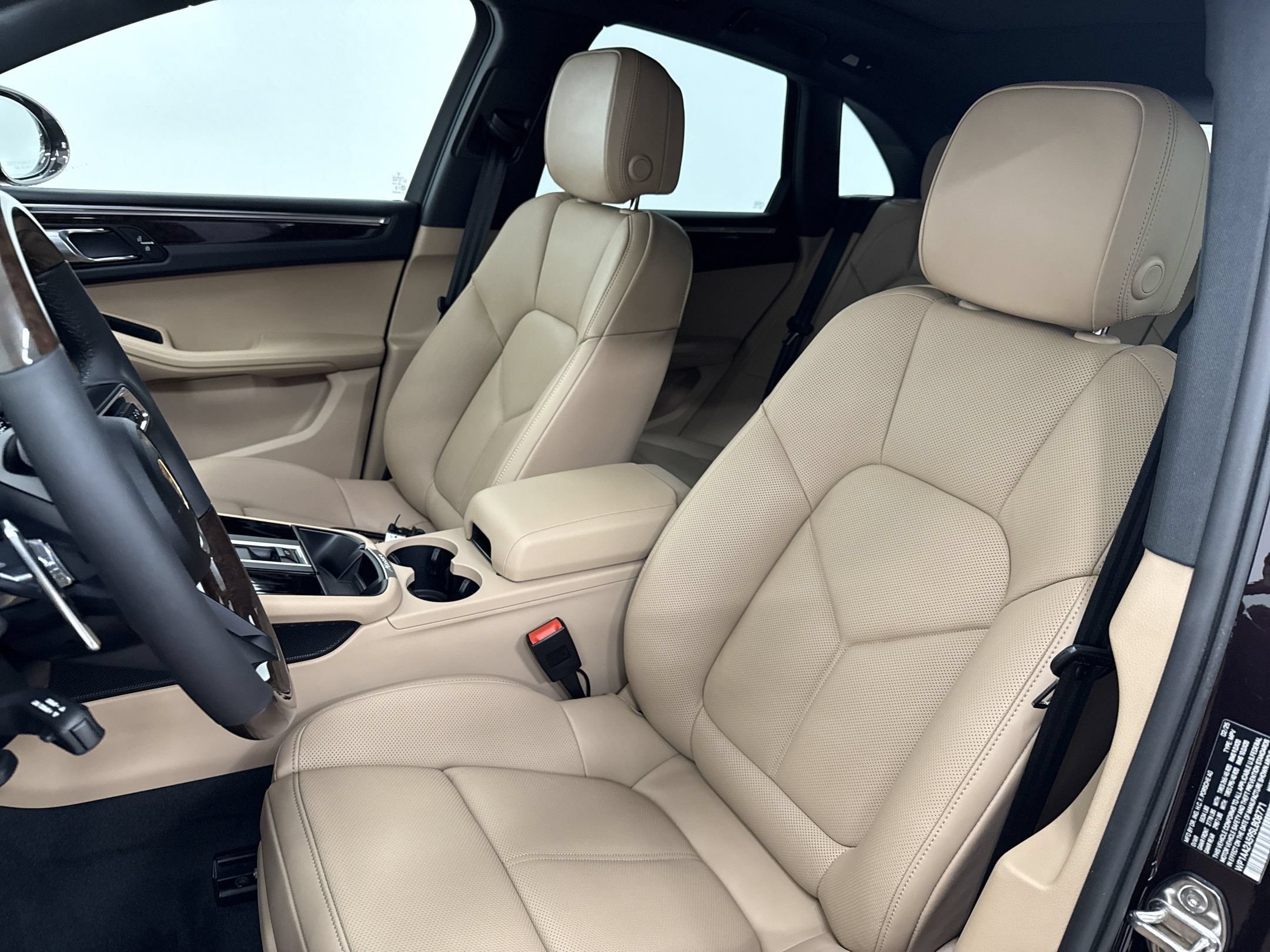 Macan T SUV