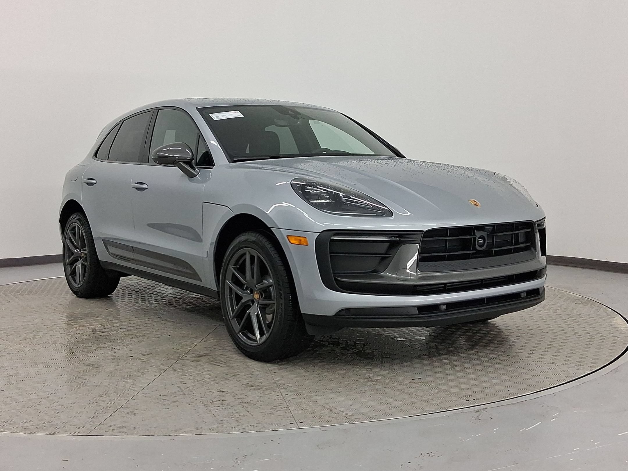 Macan T SUV