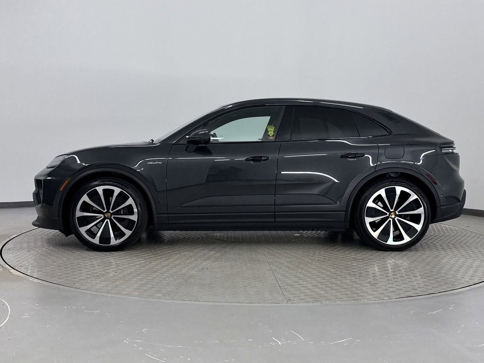 Certified 2024 Porsche Macan Base with VIN WP1AA2XA7RL003187 for sale in Birmingham, AL